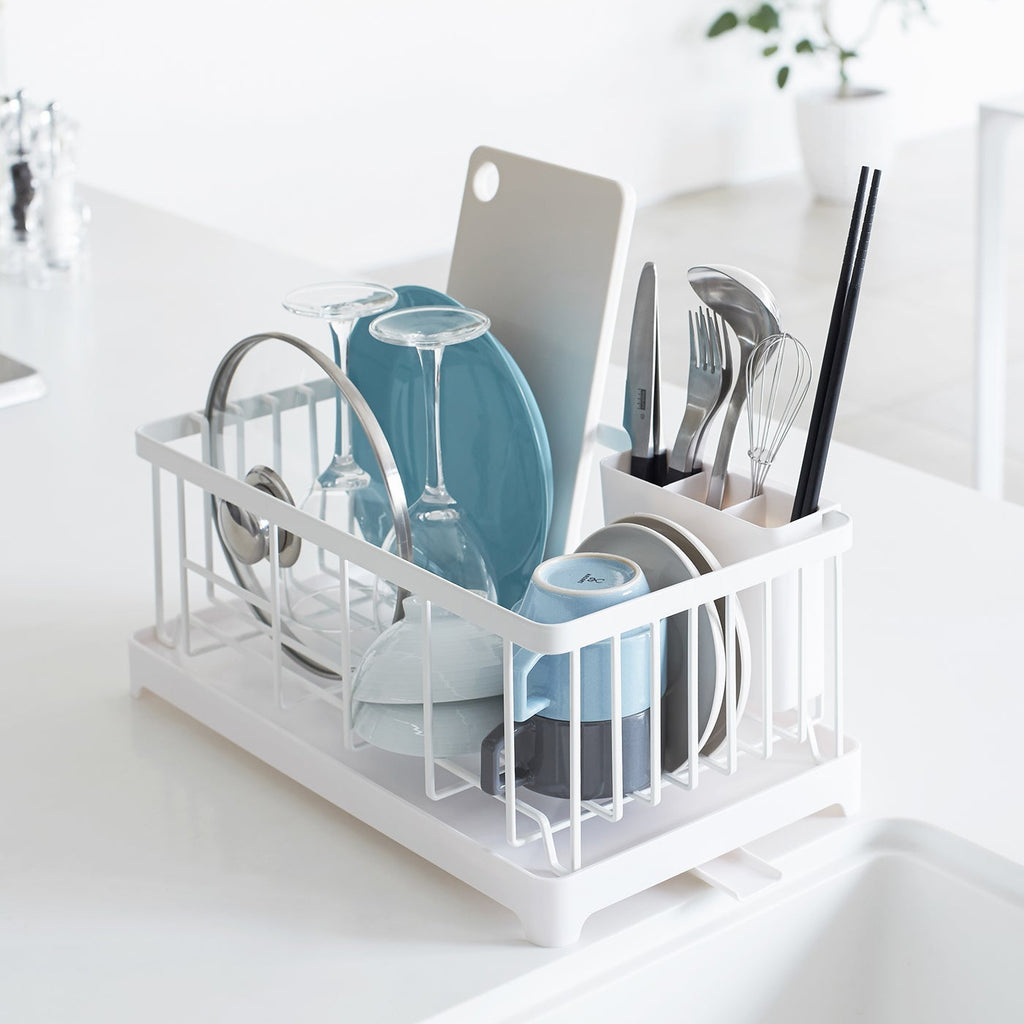 Compact Self-Draining Dish Rack with Swivel Spout