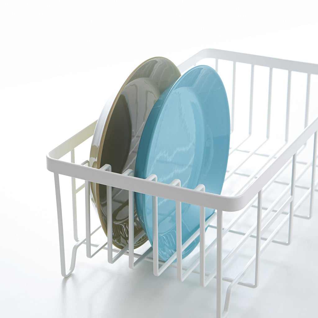 Compact Self-Draining Dish Rack with Swivel Spout