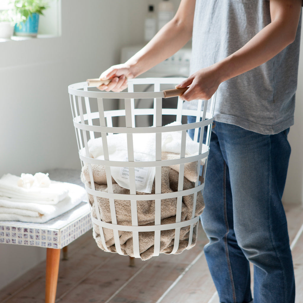 Modern Wire Laundry Hamper with Wooden Handles