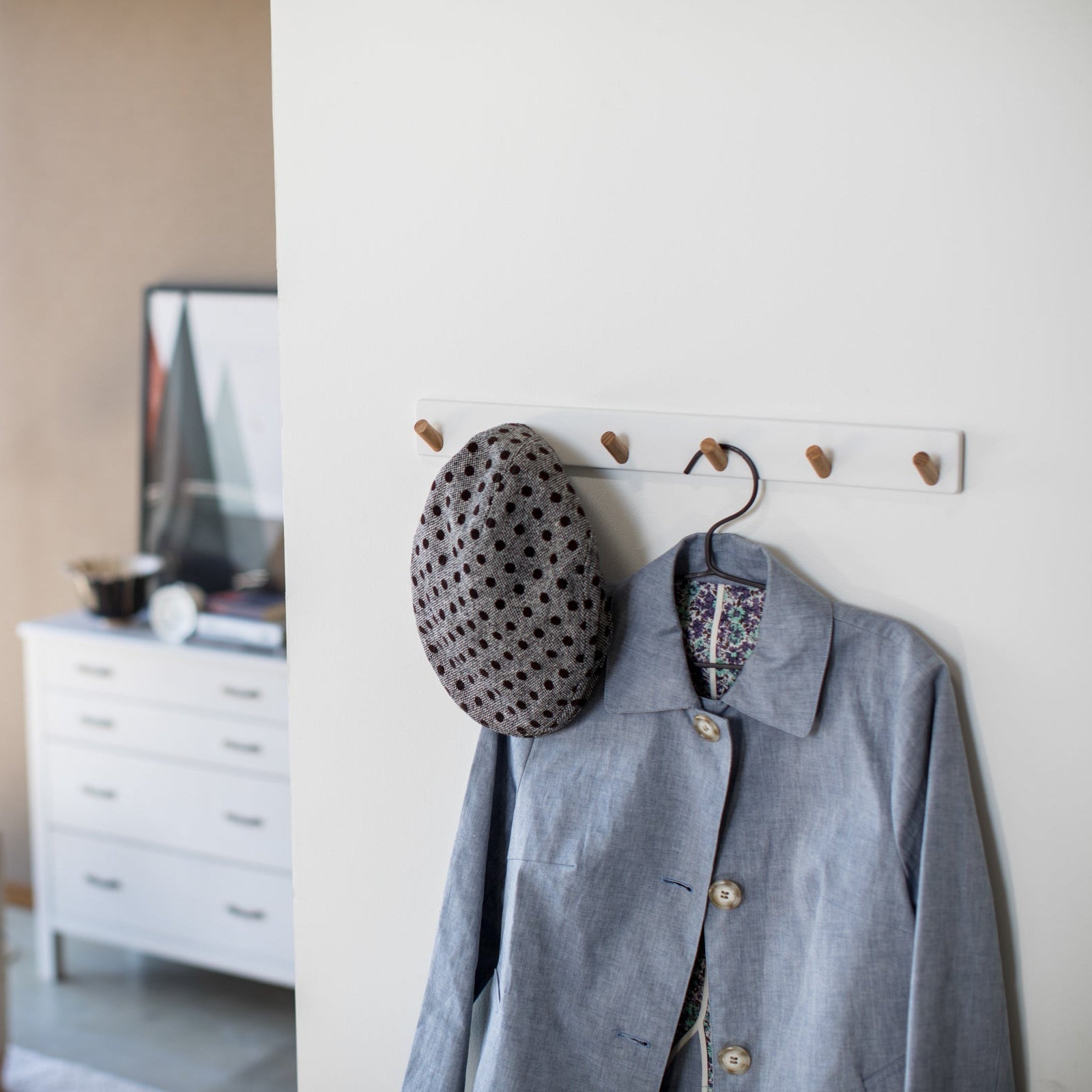 Wooden_Wall-Mounted_Peg_Rack_for_Coats_Accessories