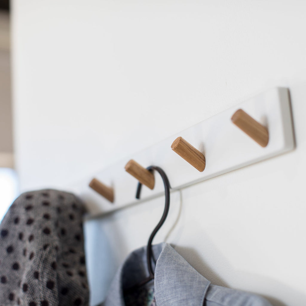 Wooden_Wall-Mounted_Peg_Rack_for_Coats_Accessories