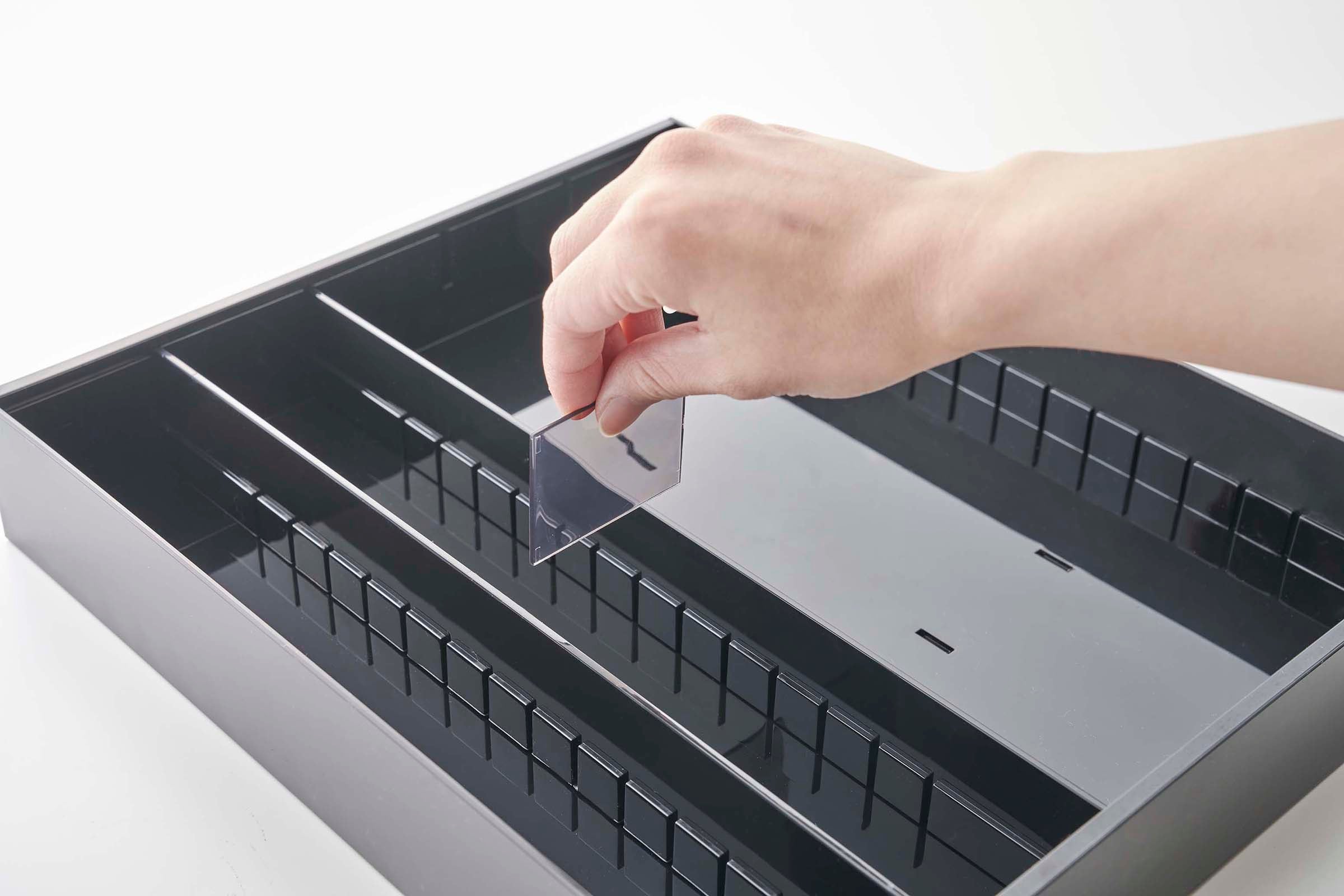 Expandable Cutlery Organizer - Large