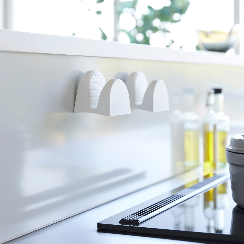 Magnetic Pot Holders - Set of 2 - Silicone